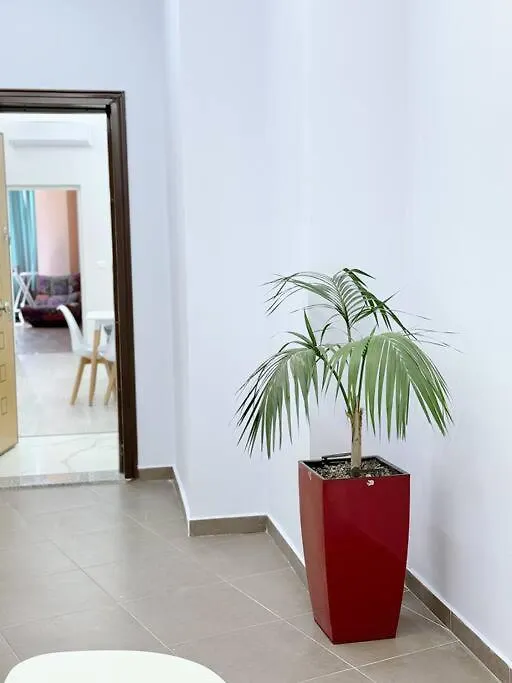 Aem 2 Bedroom Apartment Apt #3 골렘 0*,